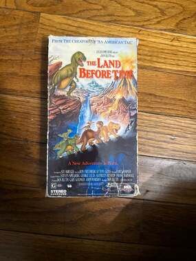 The Land Before Time (VHS, 1989) George Lucas Steven Spielberg